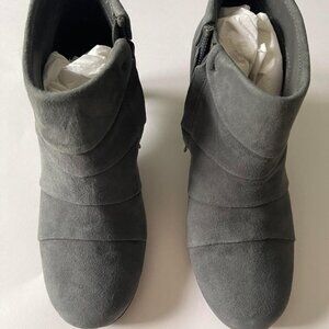 Brand New Dark Grey Suede Ankle Boots by Aerosoles, Size 6.5